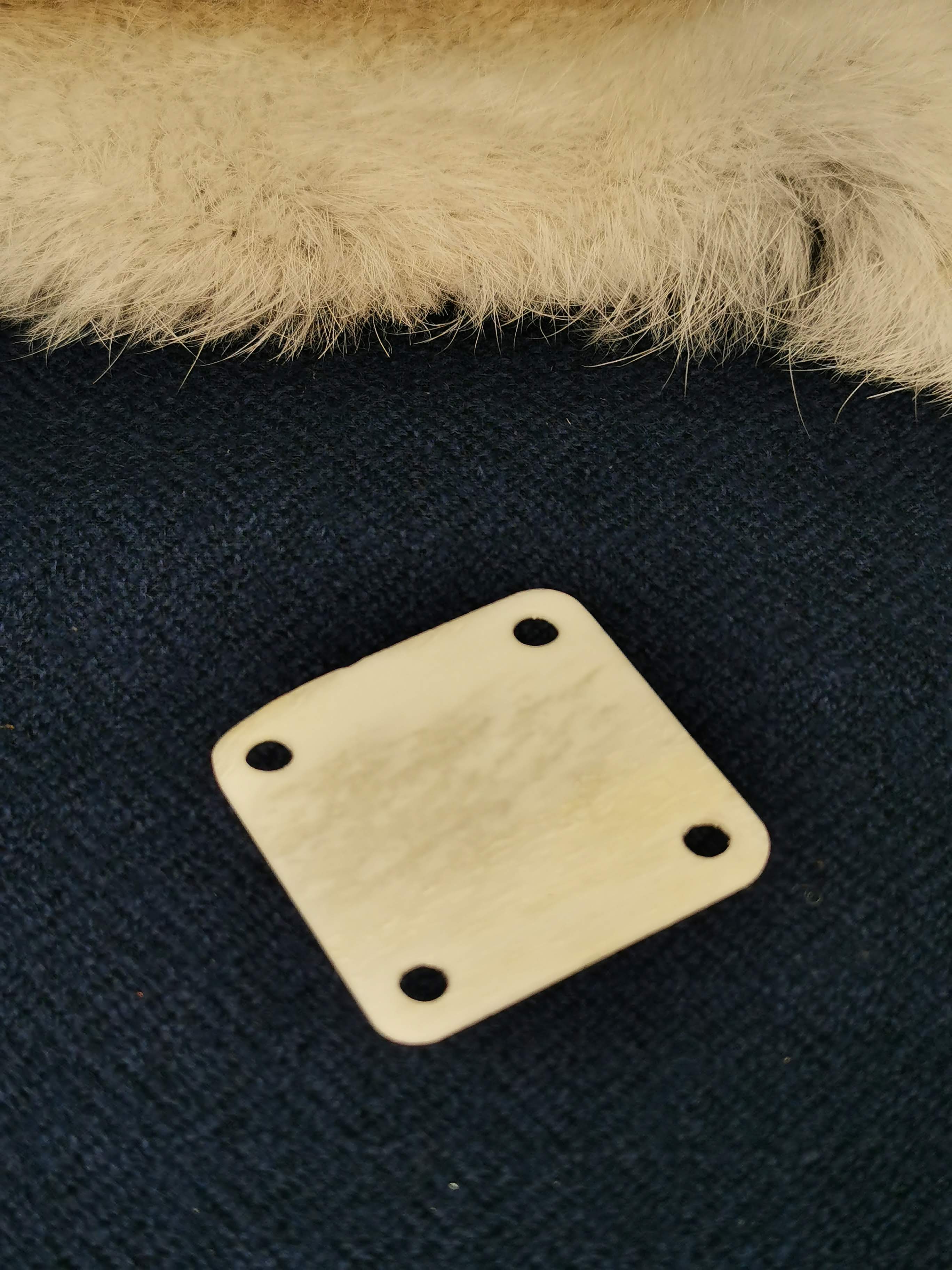 Webbrettchen aus Knochen - 4 cm